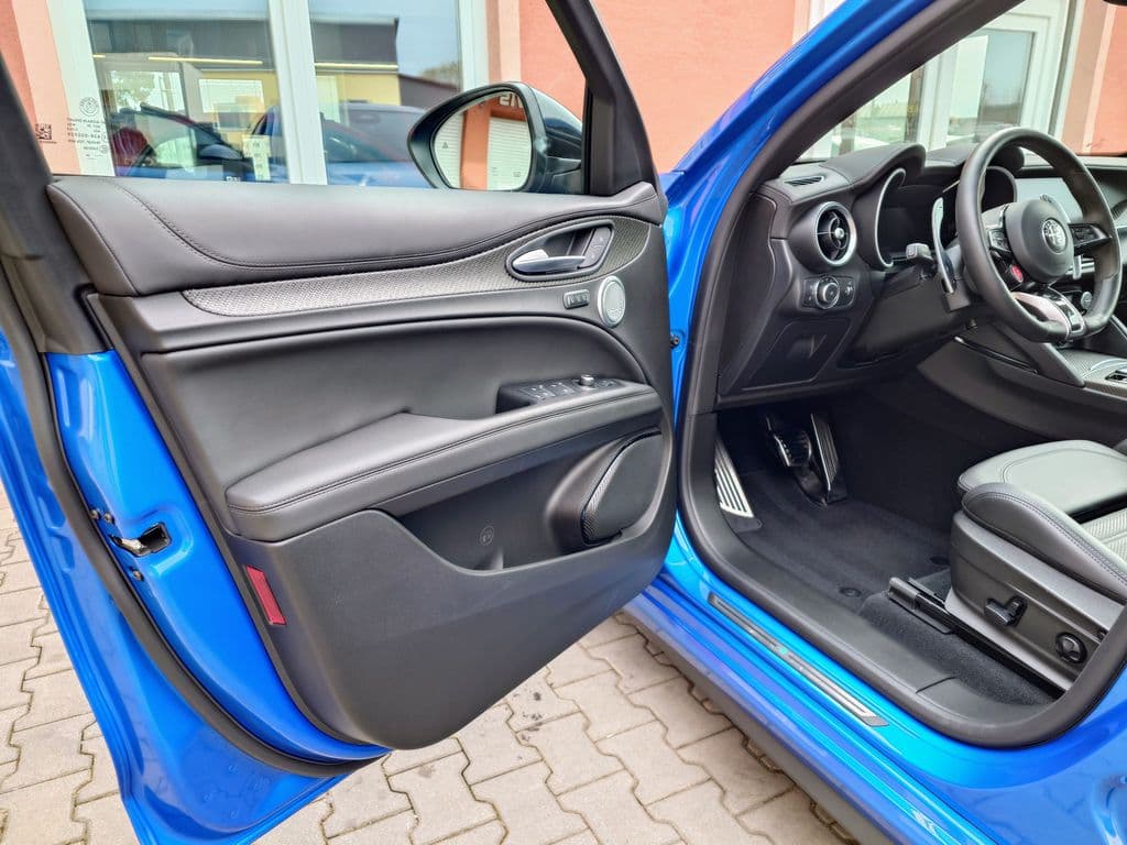 2024 Alfa Romeo STELVIO - 12