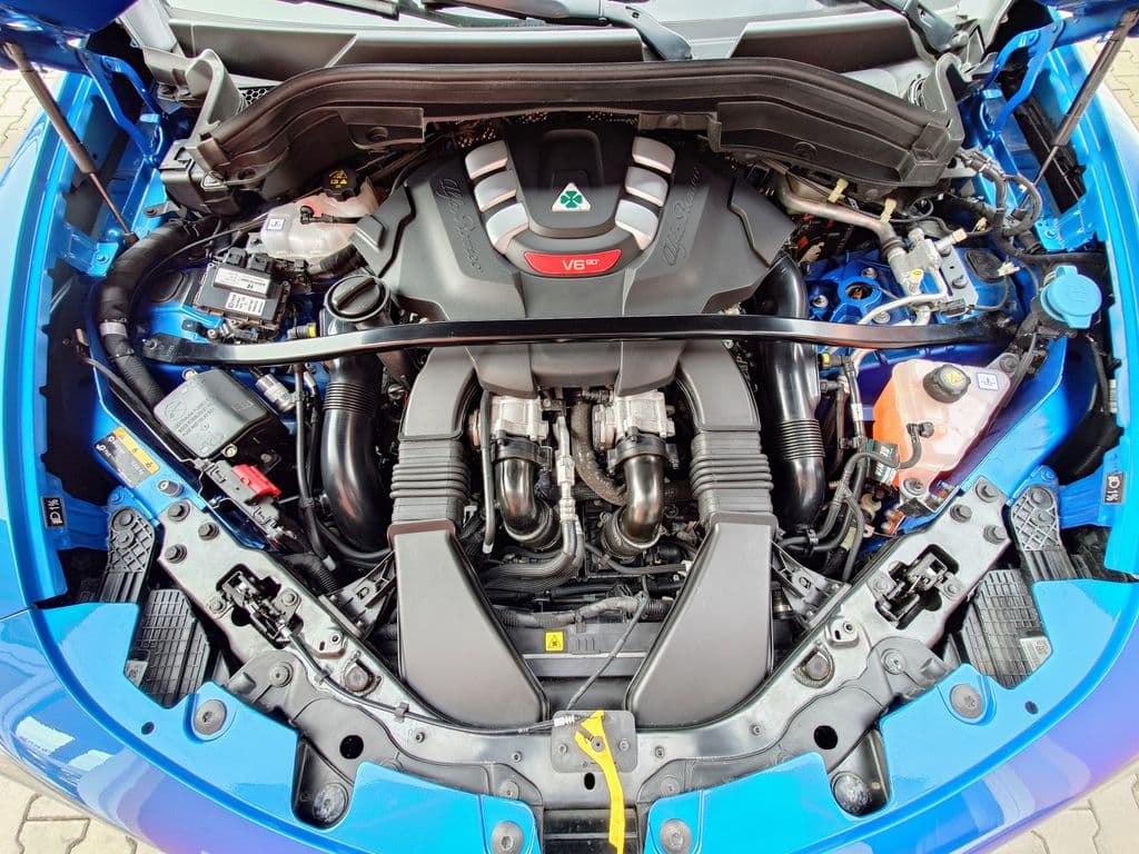 2024 Alfa Romeo STELVIO - 9