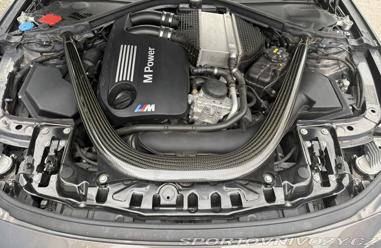 2019 BMW M4 - 13