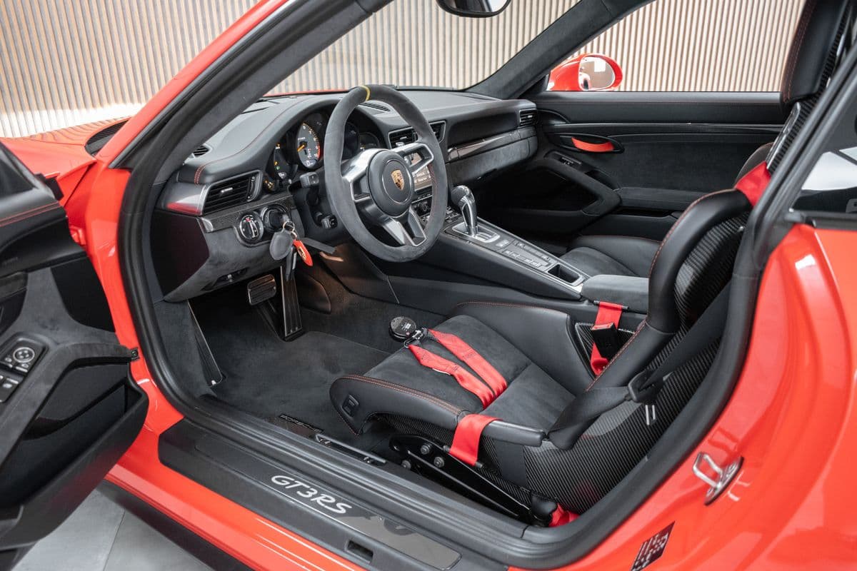 2016 Porsche 911 - 12