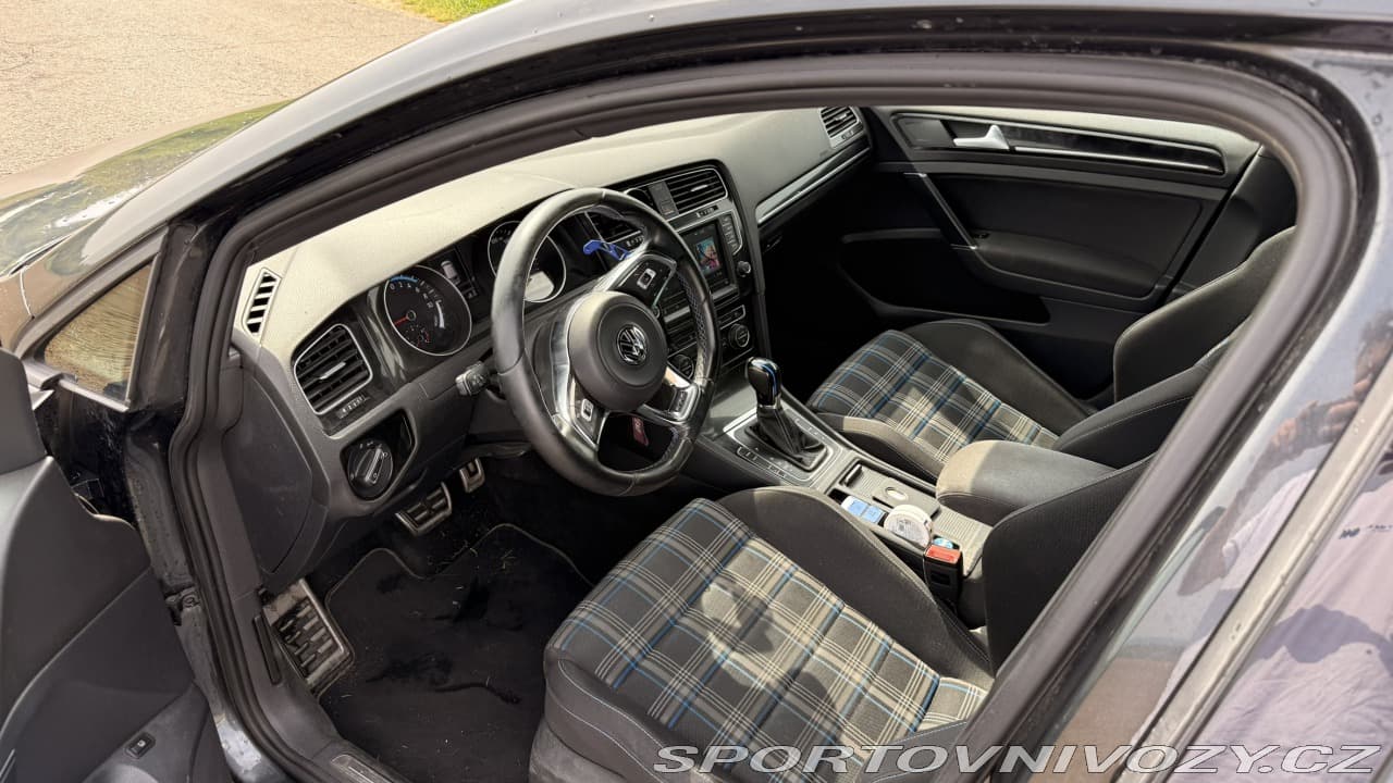 2016 Volkswagen GOLF - 9