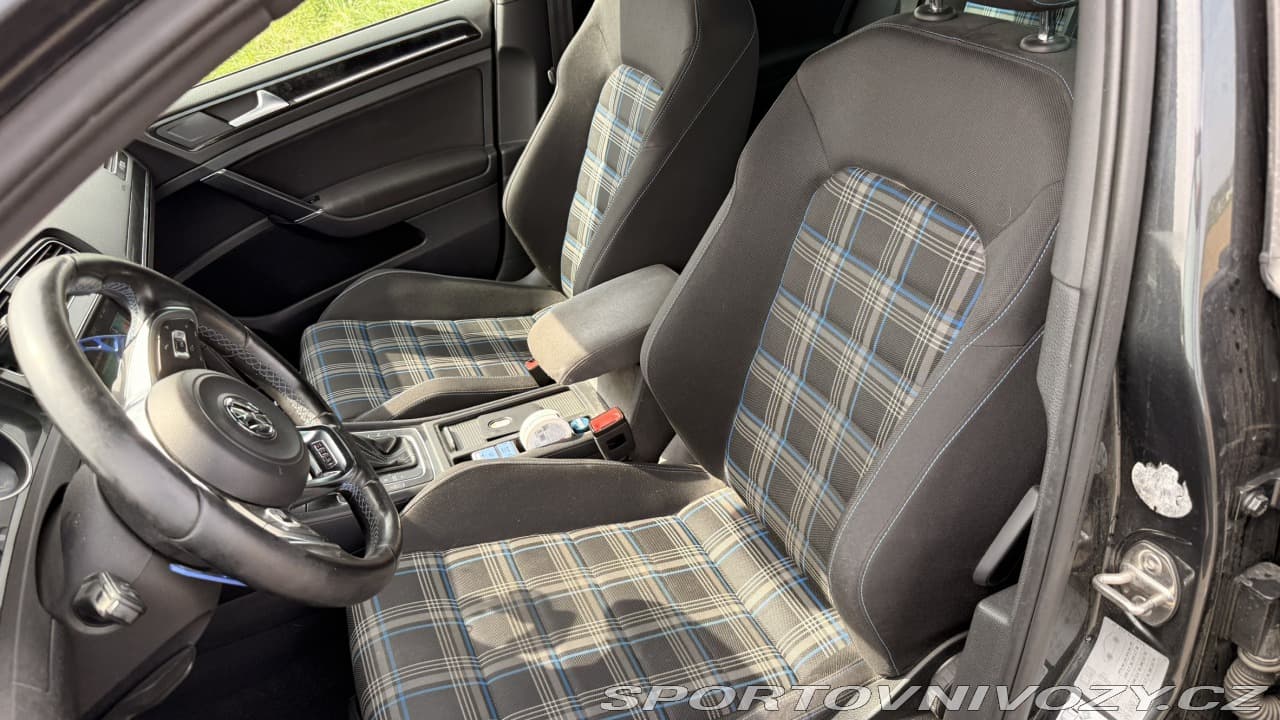 2016 Volkswagen GOLF - 10