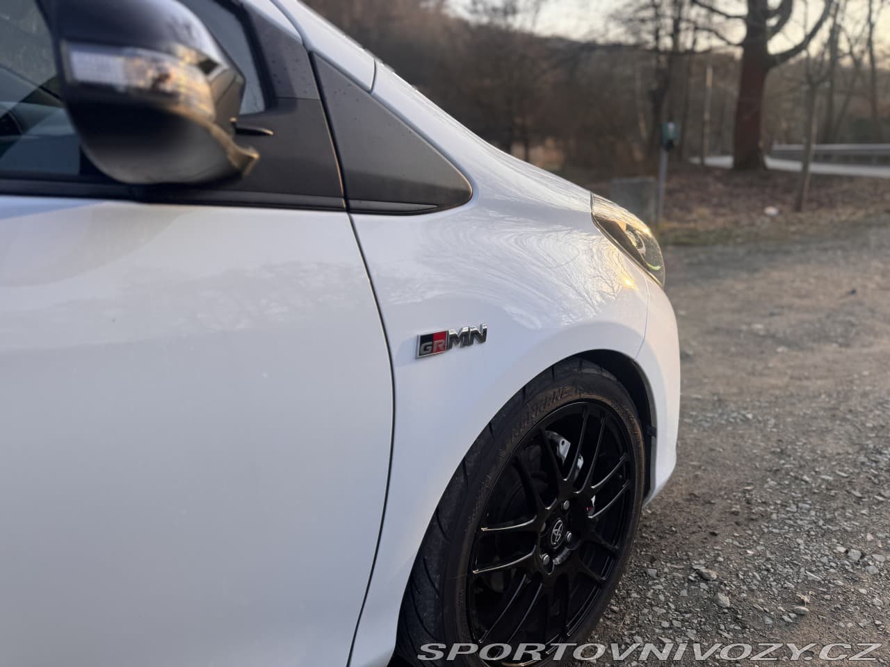 2018 Toyota YARIS - 5