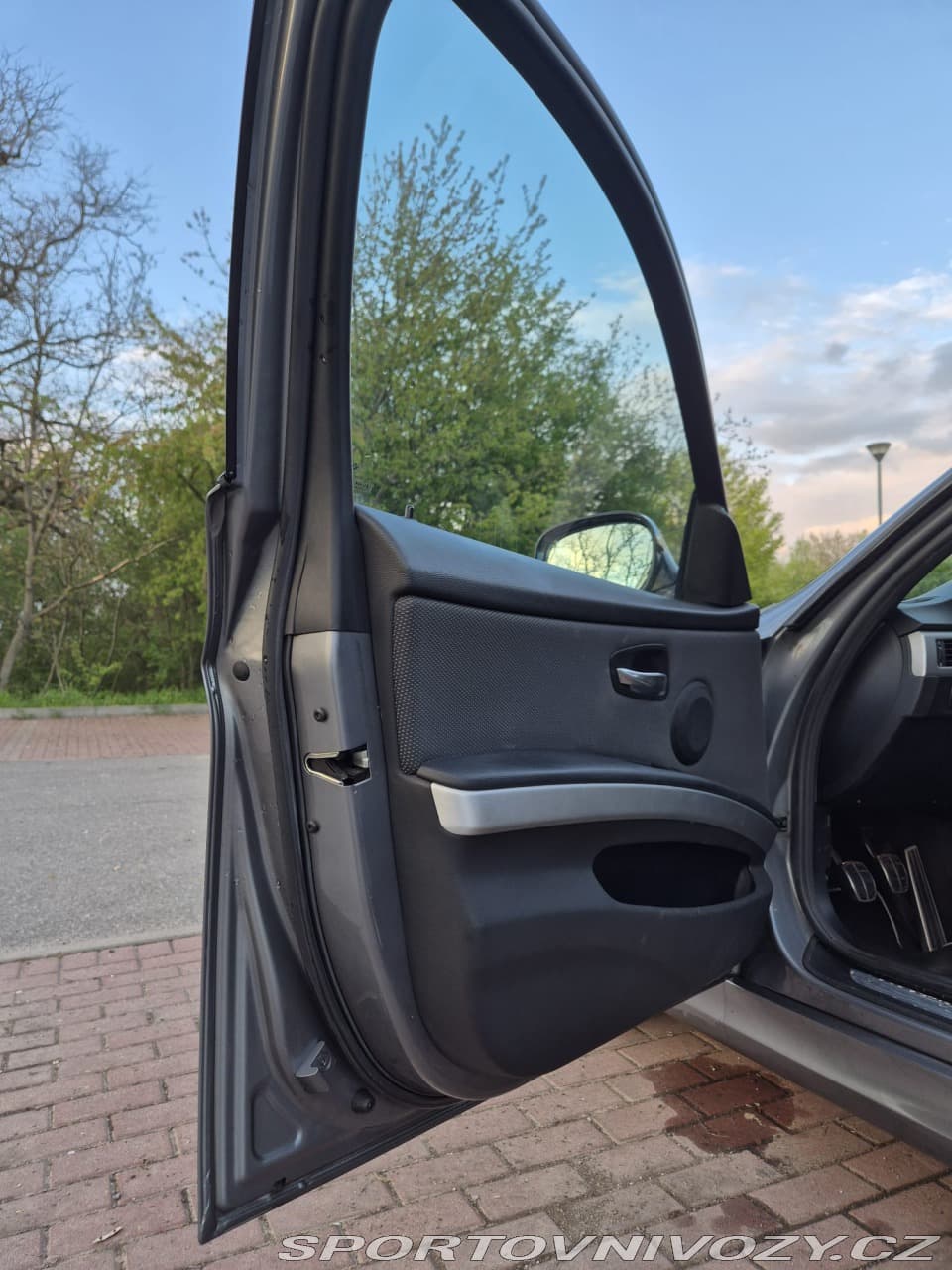 2010 BMW 3-SERIES - 2