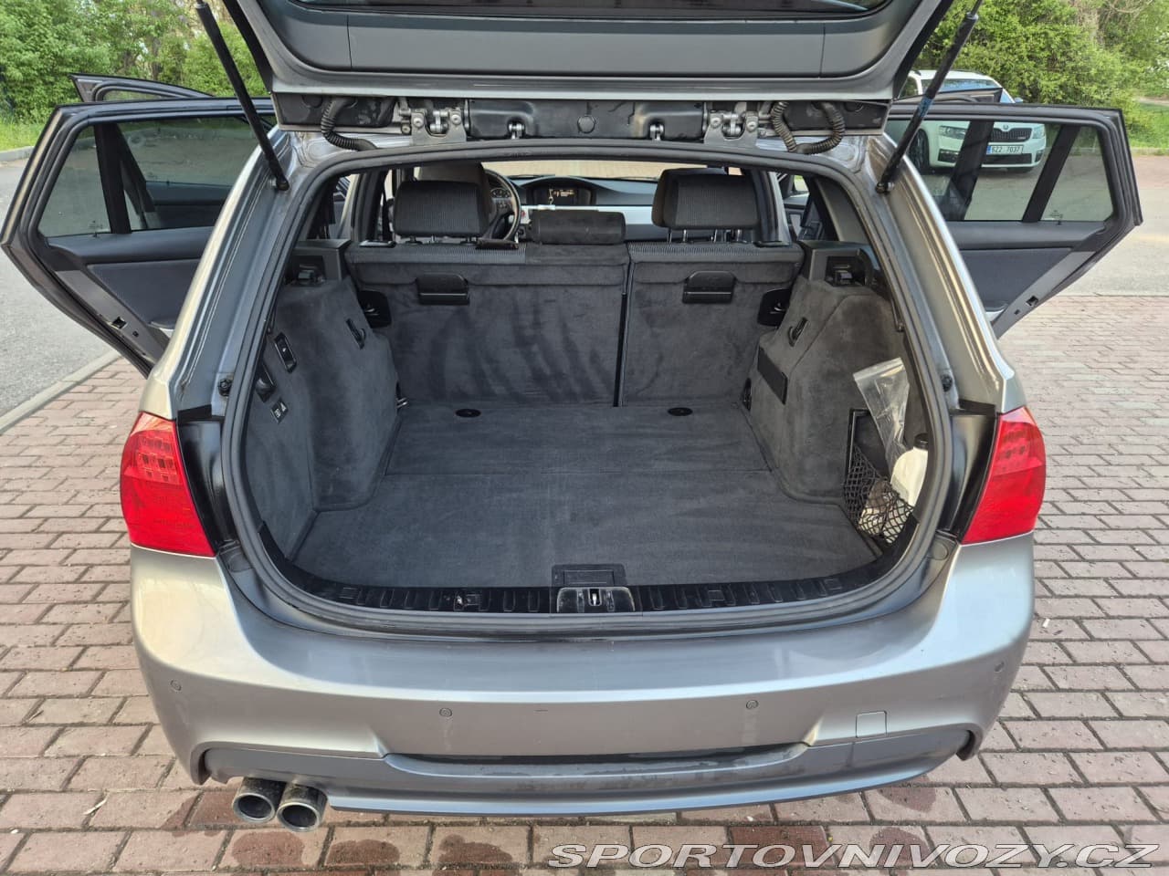 2010 BMW 3-SERIES - 5