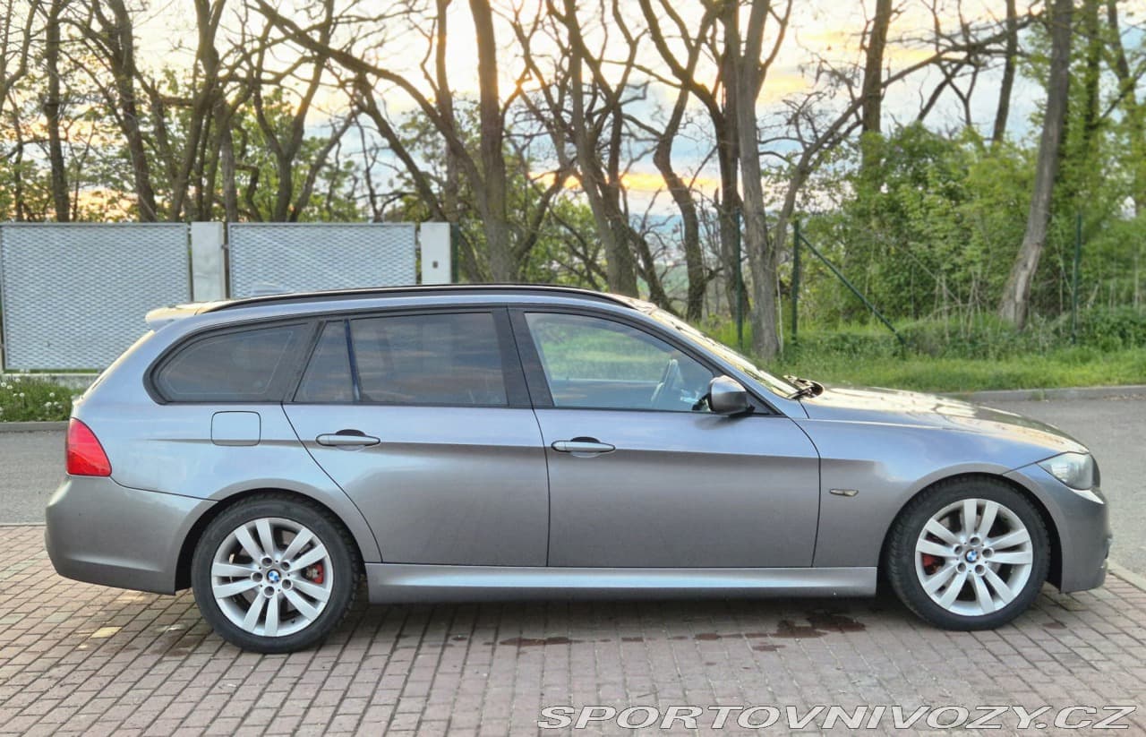 2010 BMW 3-SERIES - 9