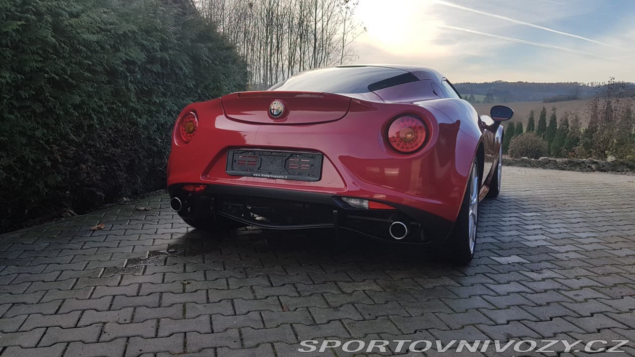 2015 Alfa Romeo 4C - 4