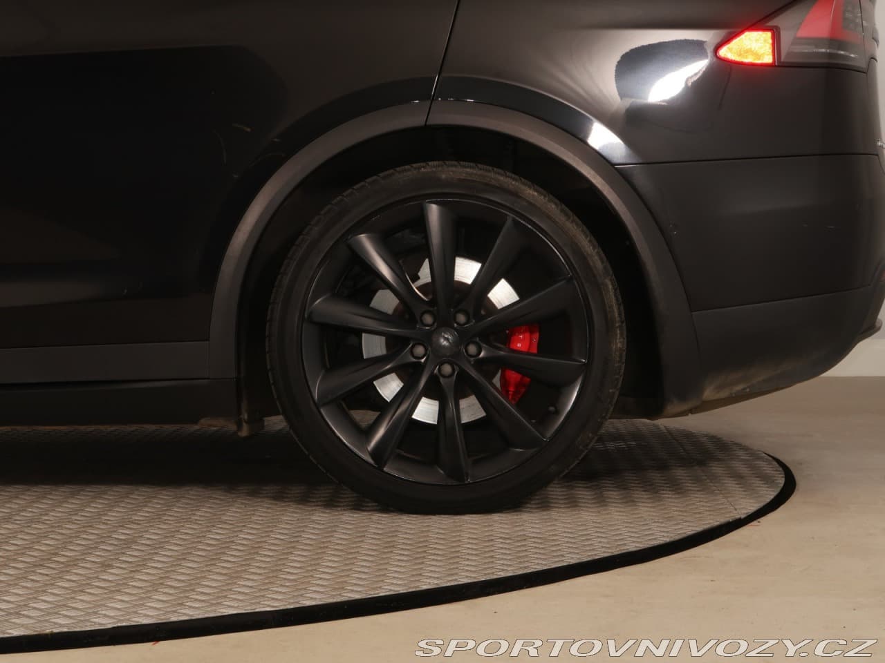 2016 Tesla MODEL X - 15