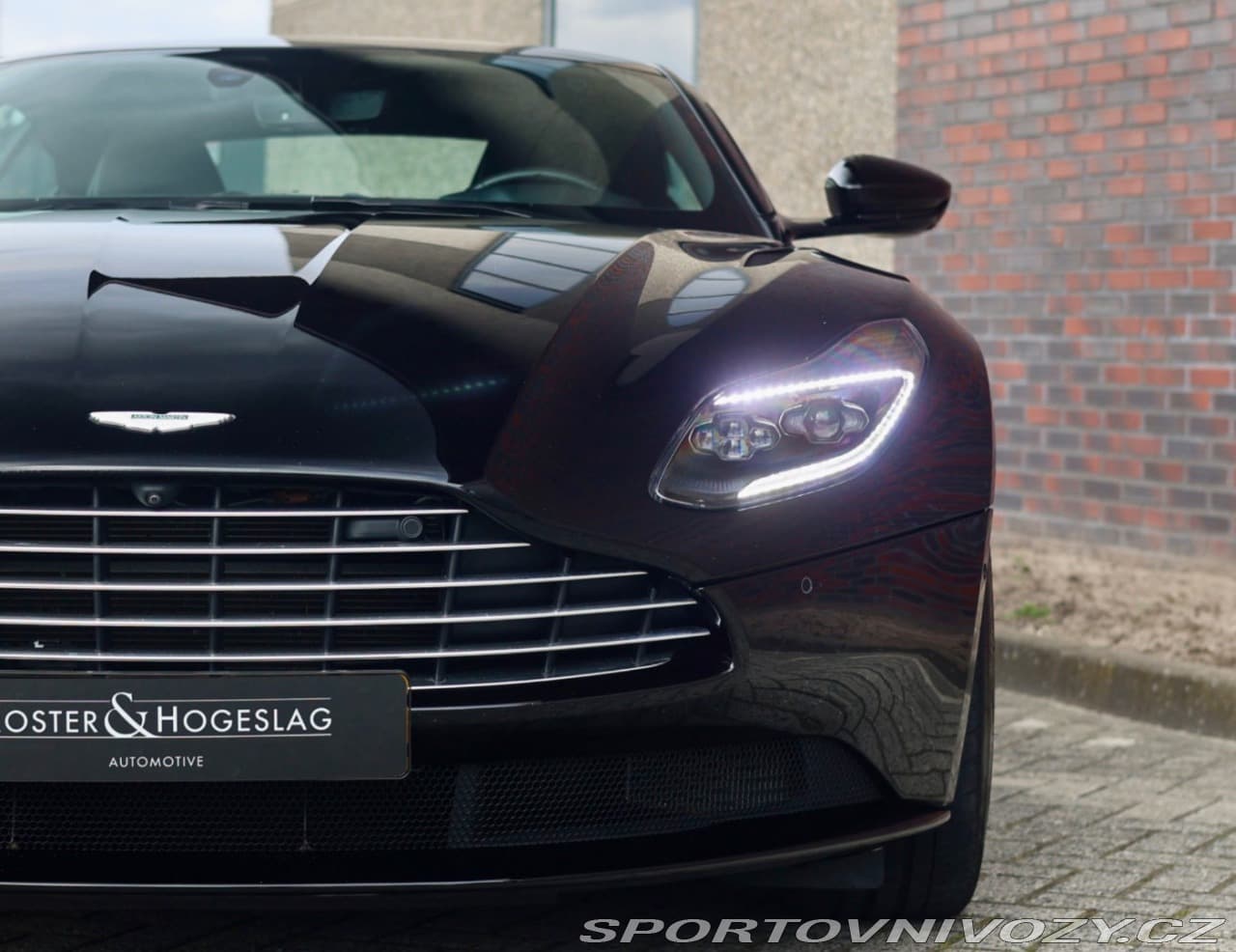 2020 Aston Martin DB11 - 9