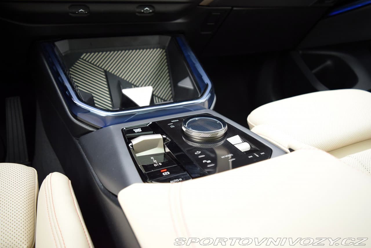 2025 BMW X3 - 10