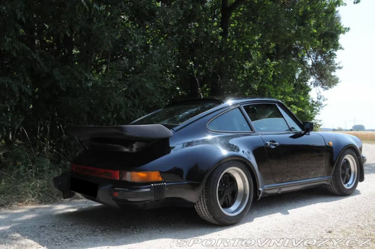 1982 Porsche 911 - 10