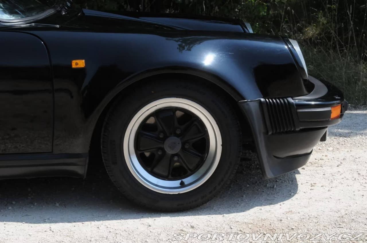 1982 Porsche 911 - 4