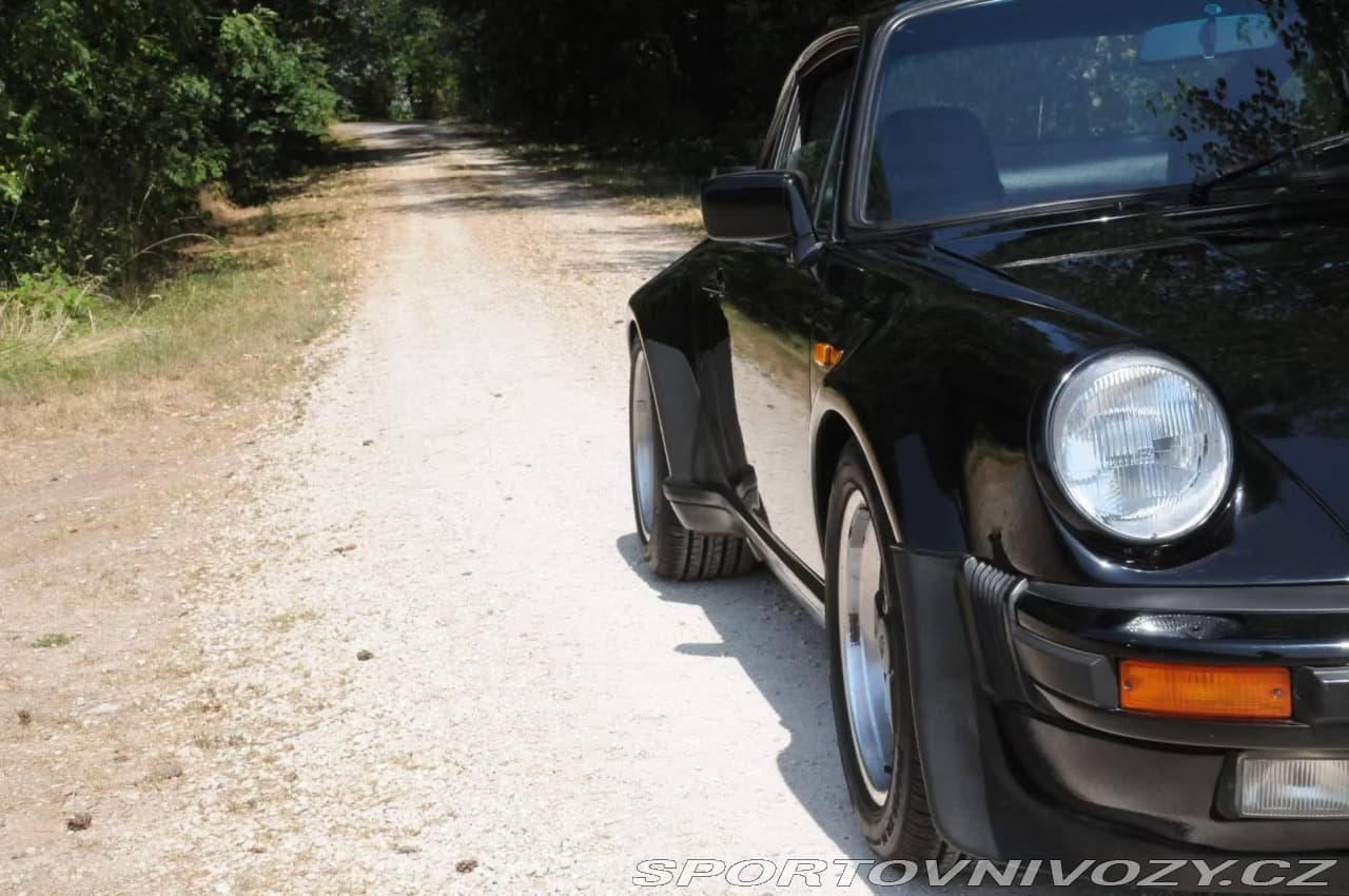 1982 Porsche 911 - 5
