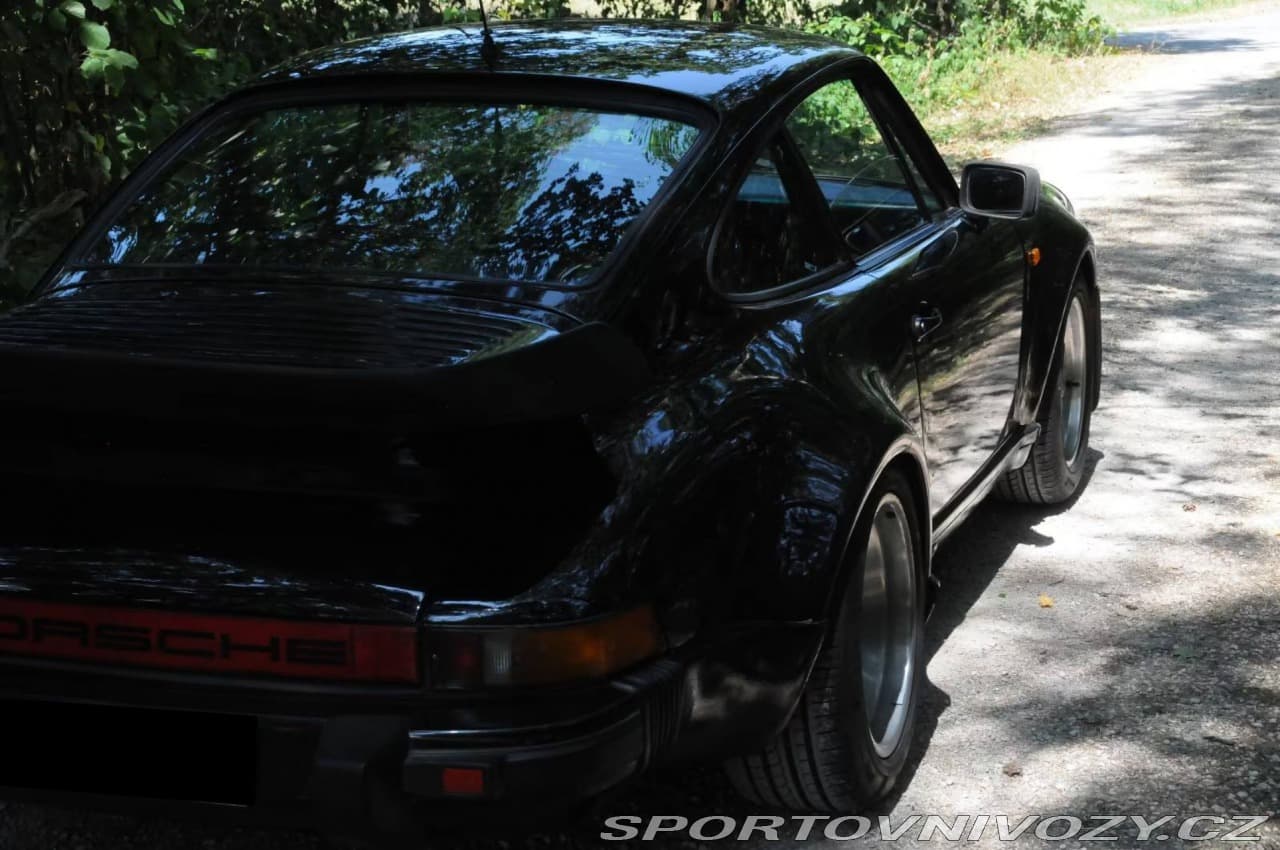 1982 Porsche 911 - 9