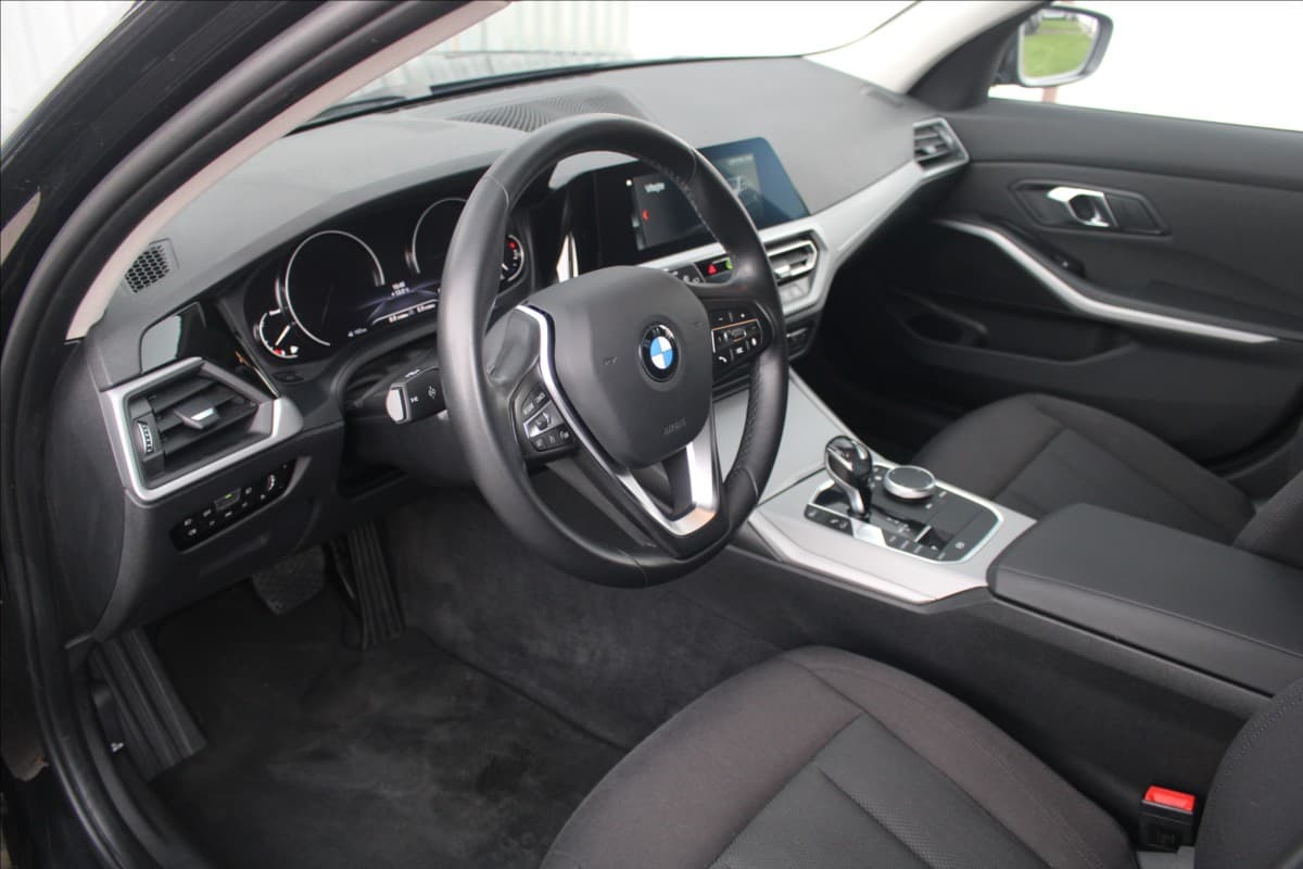 BMW 3-SERIES - 13