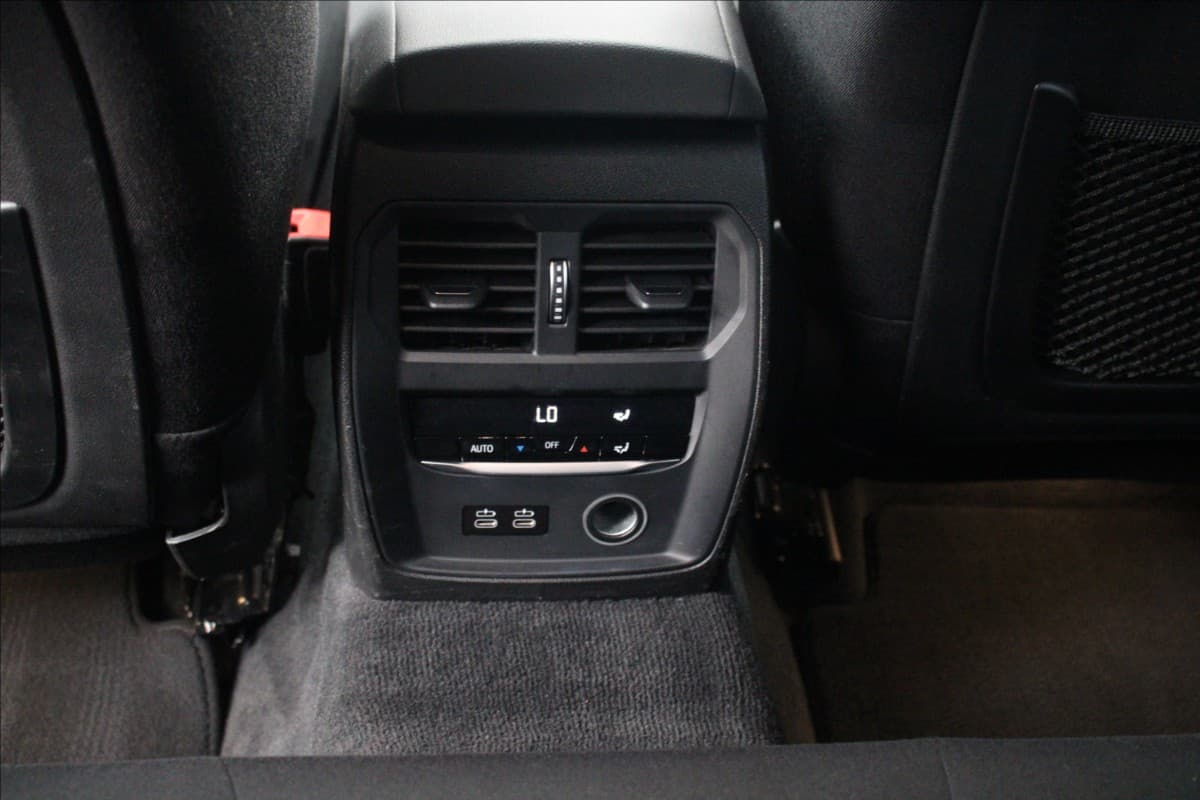 BMW 3-SERIES - 17
