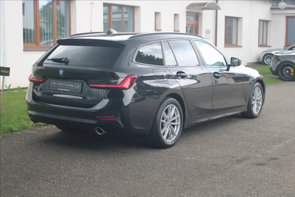 BMW 3-SERIES - 4