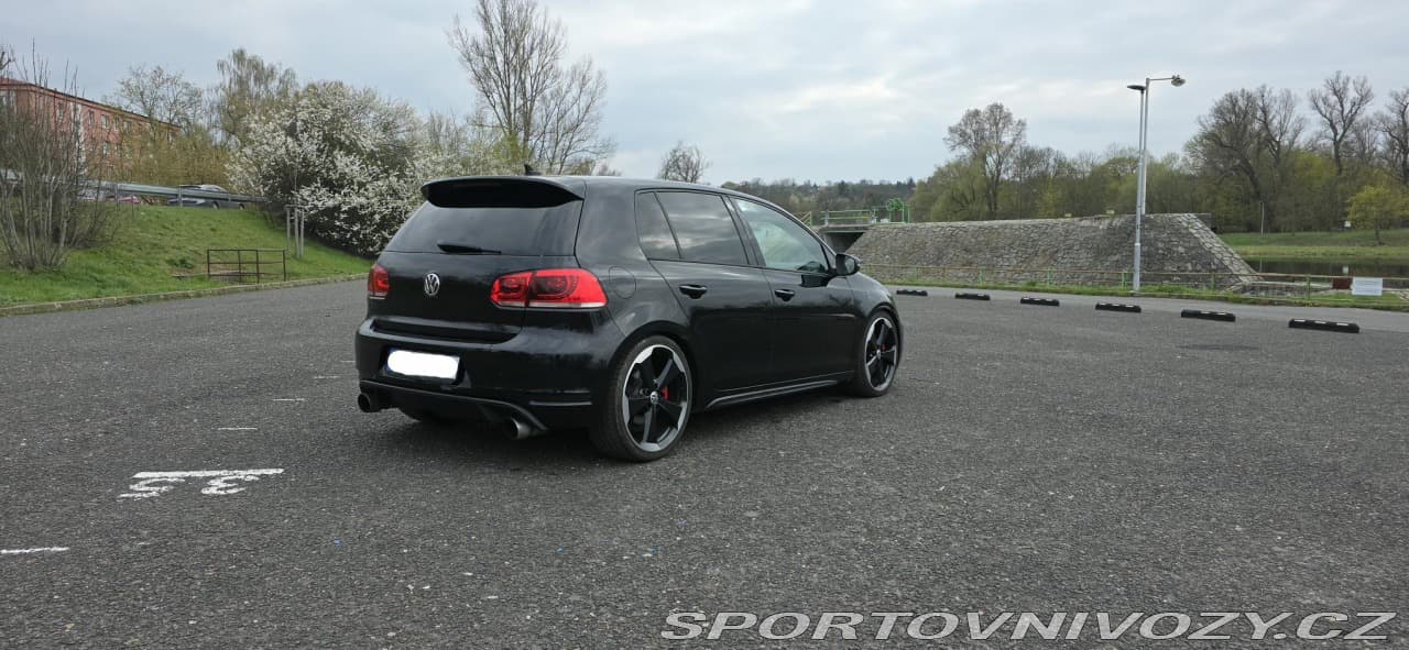 2009 Volkswagen GOLF - 2