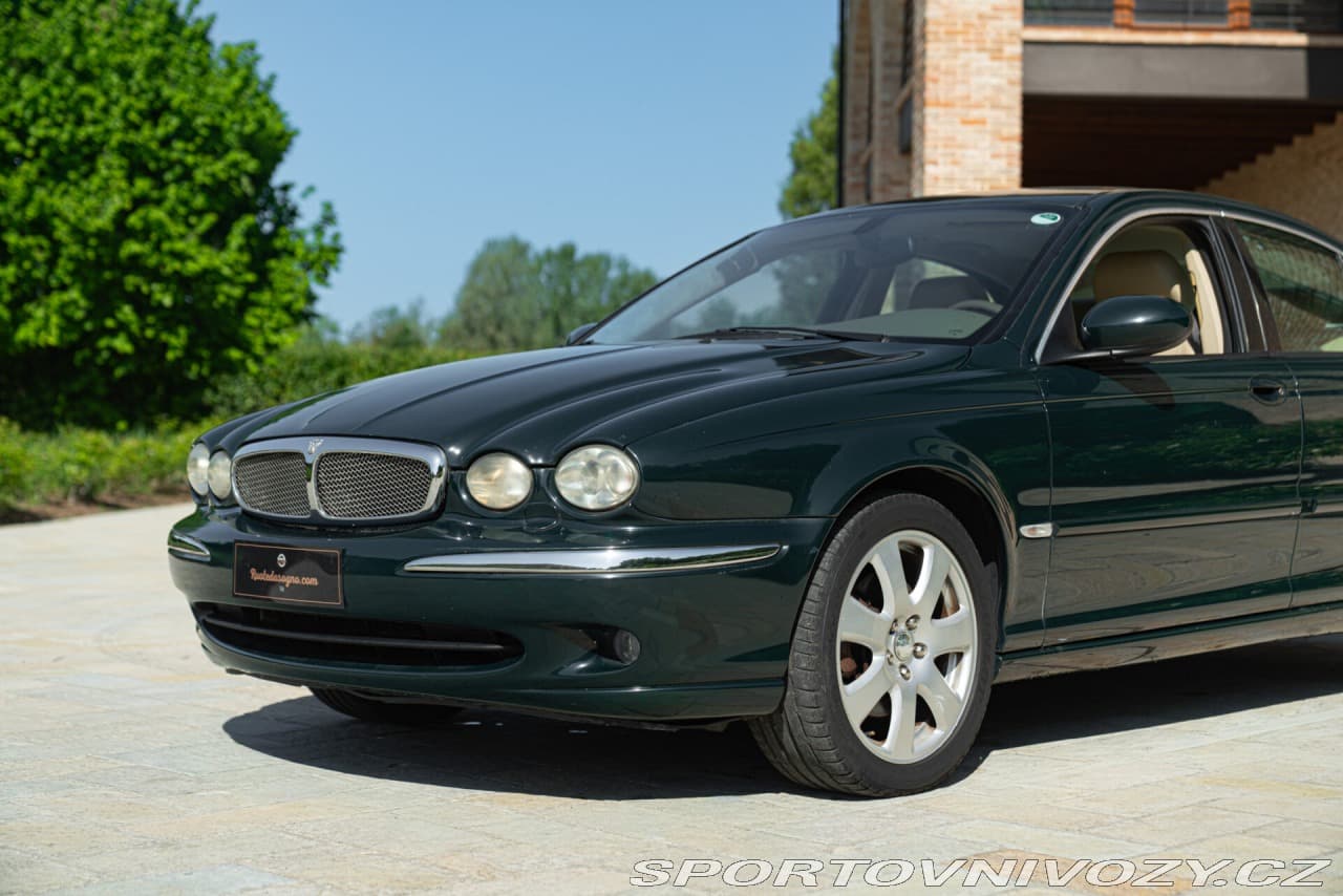 2002 Jaguar X-TYPE - 13