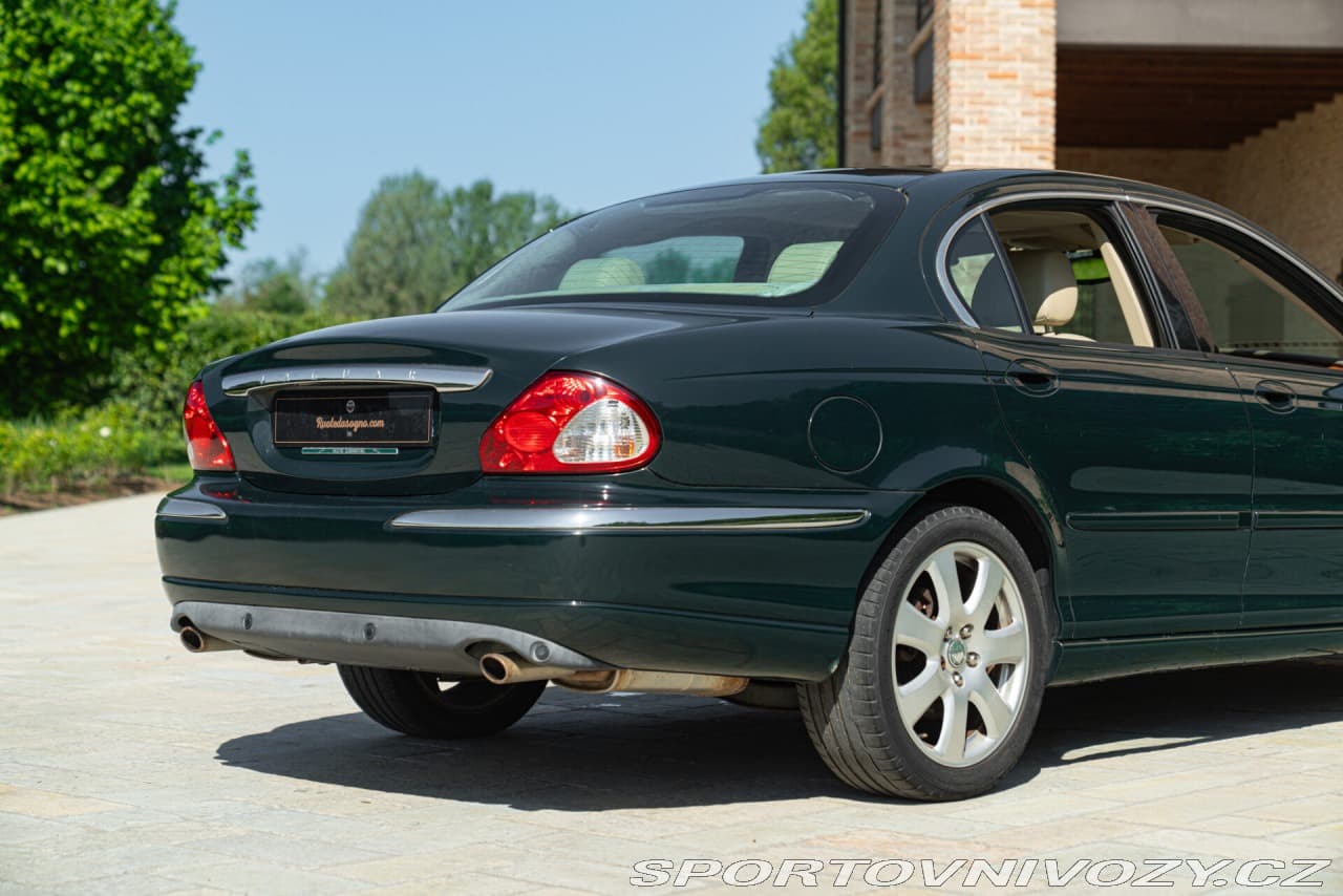 2002 Jaguar X-TYPE - 14