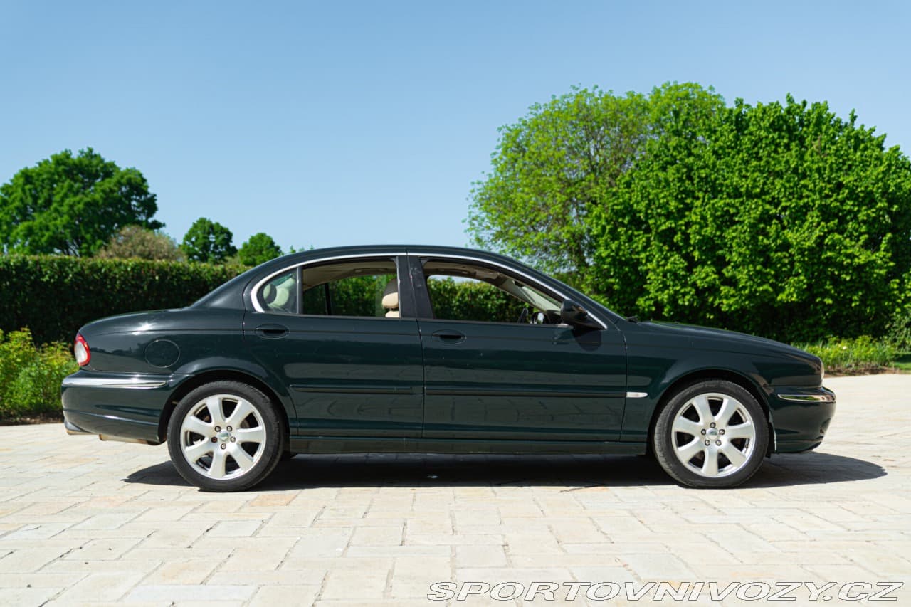 2002 Jaguar X-TYPE - 4