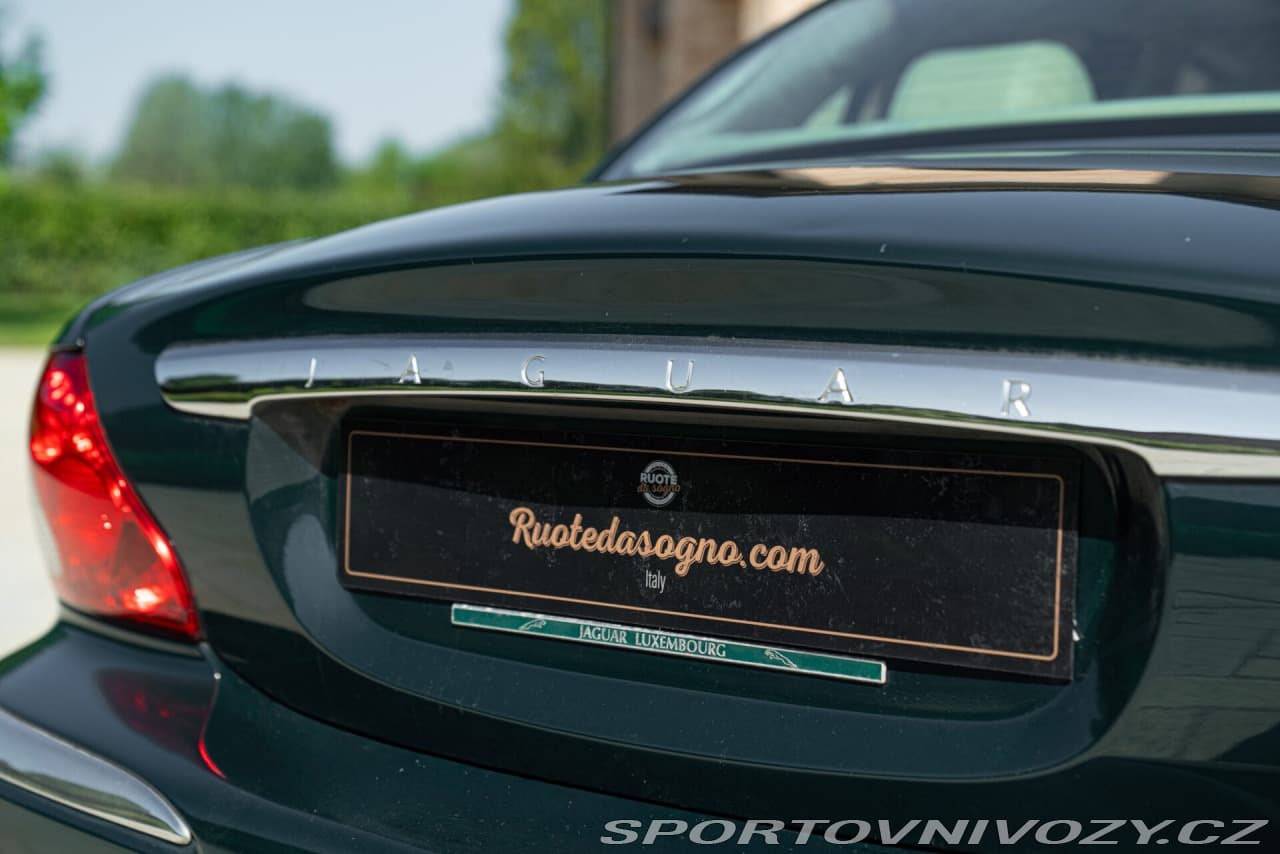 2002 Jaguar X-TYPE - 9