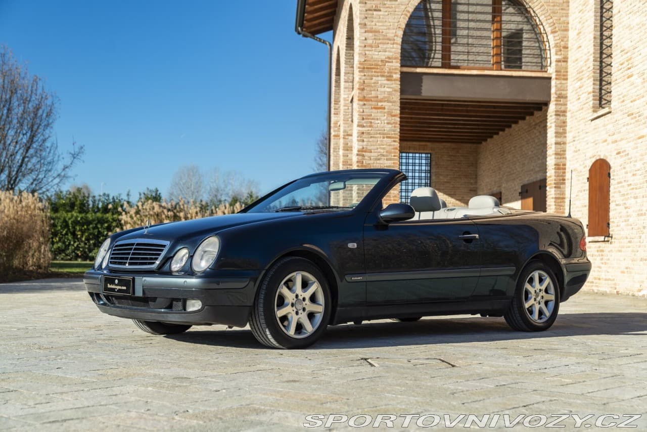 2002 Mercedes-Benz CLK - 13