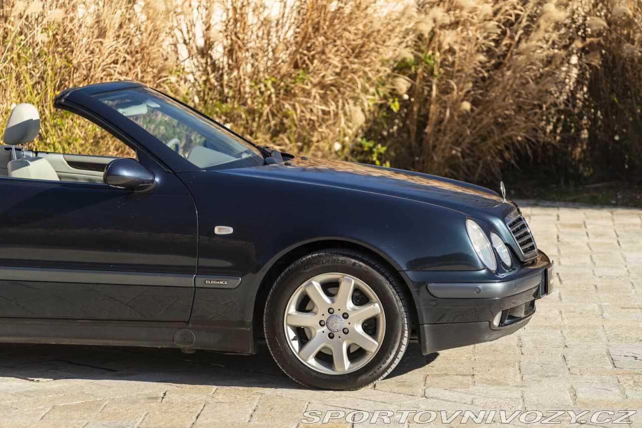2002 Mercedes-Benz CLK - 15