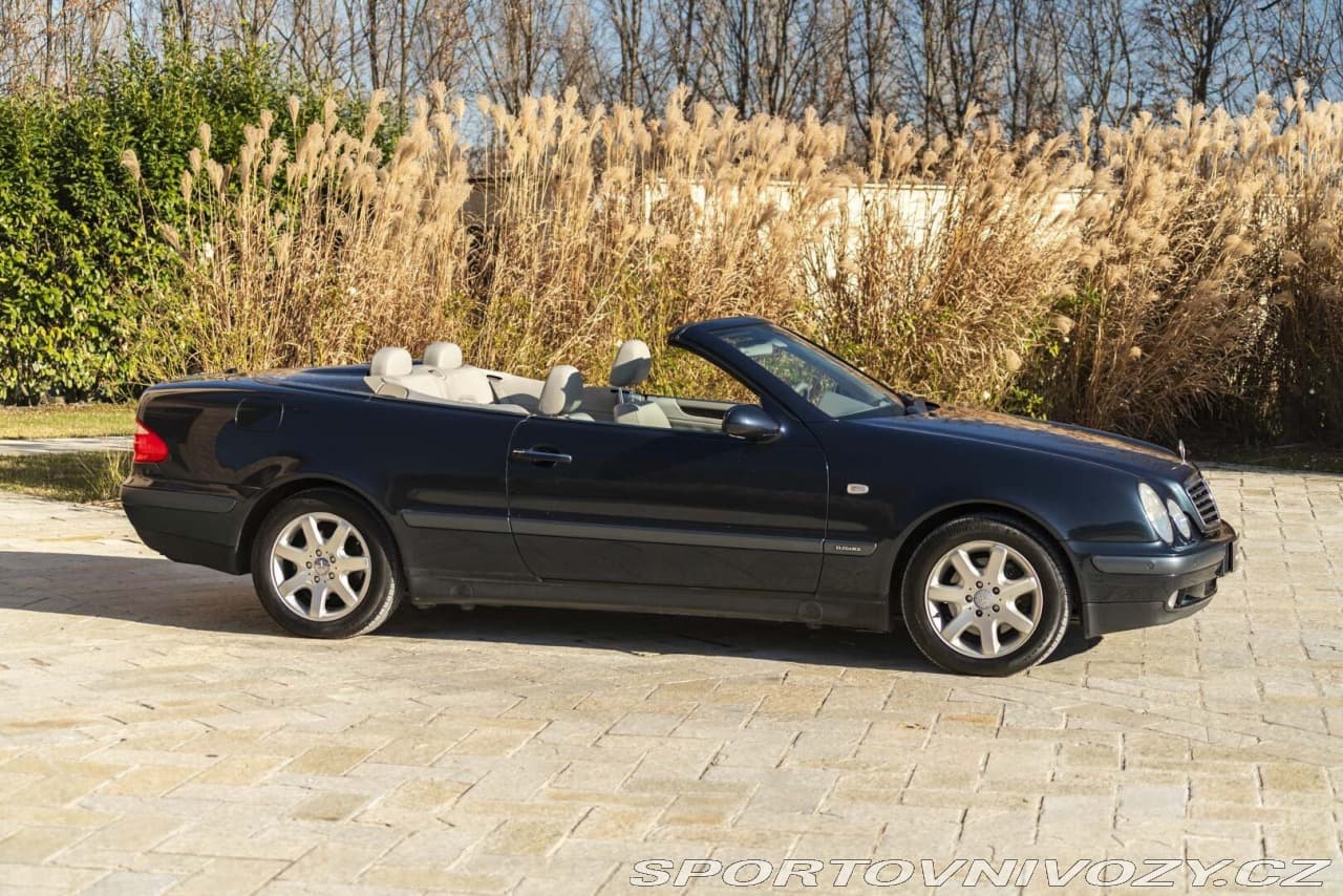 2002 Mercedes-Benz CLK - 17