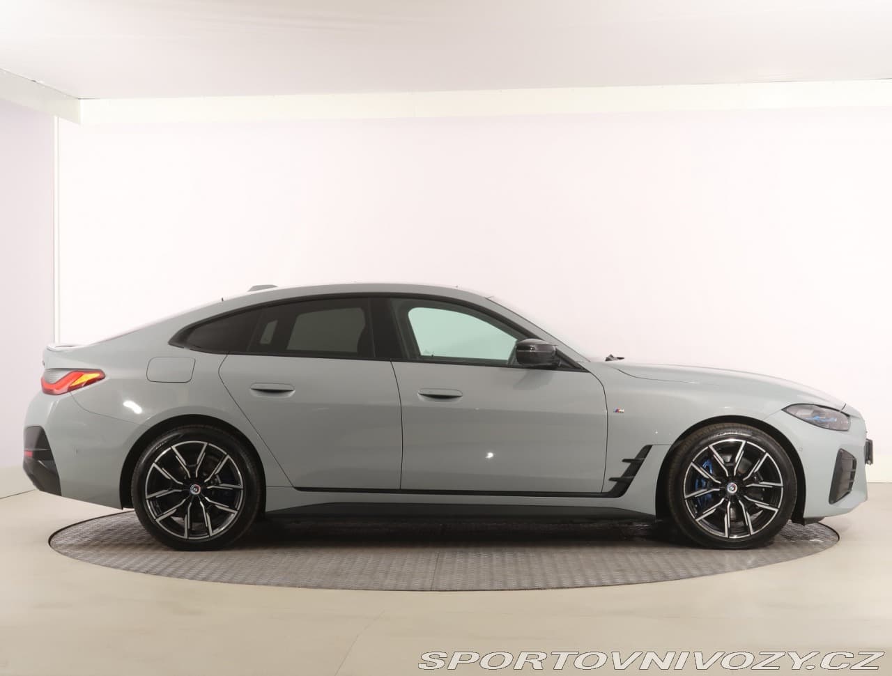 2022 BMW i4 - 6