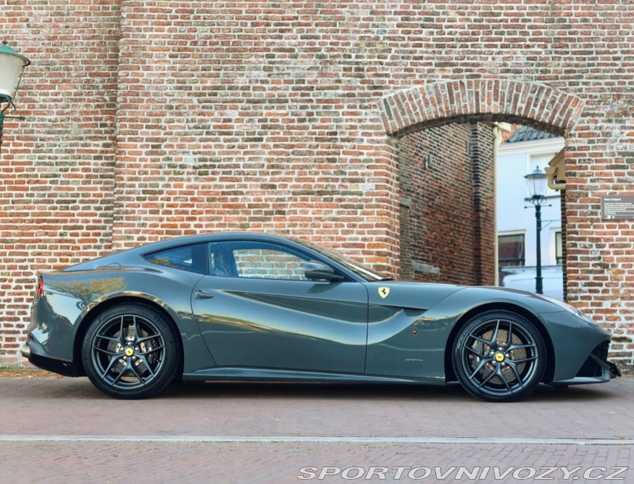 2013 Ferrari F12 - 13