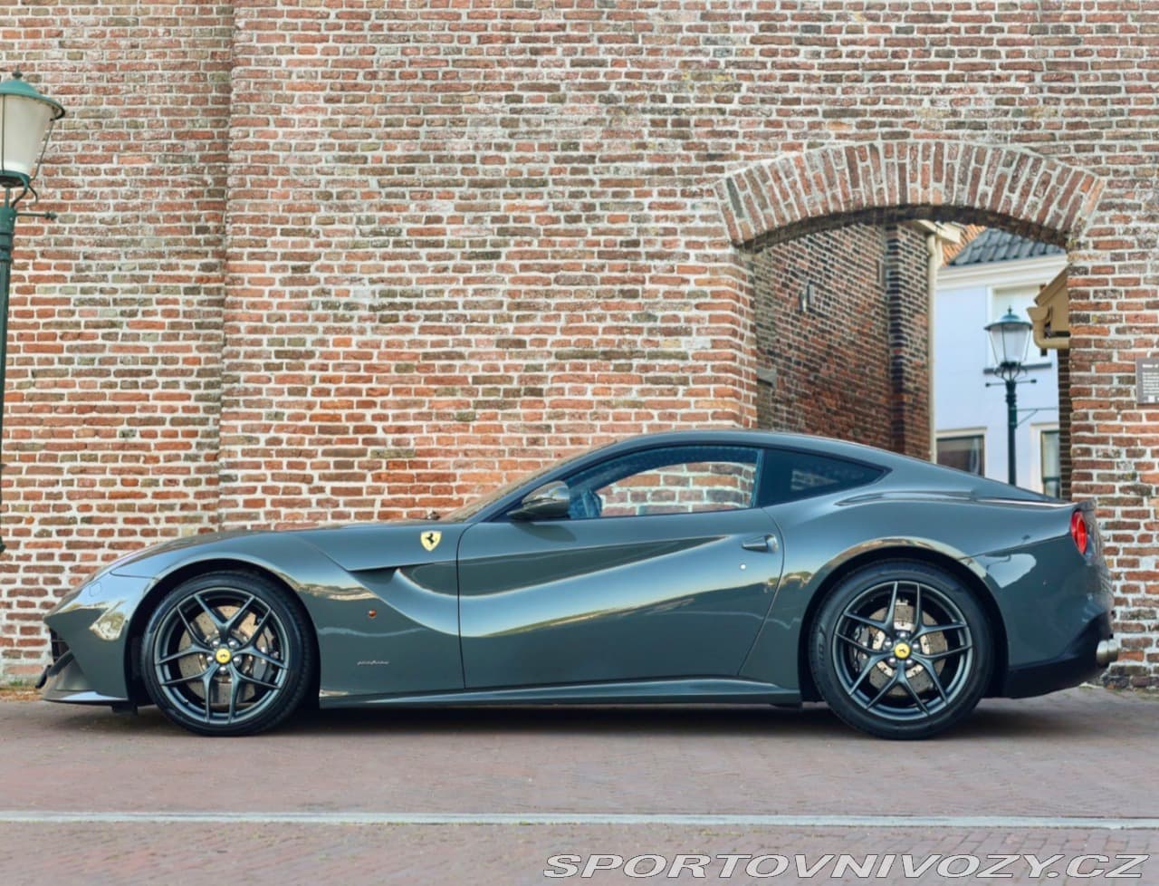 2013 Ferrari F12 - 14