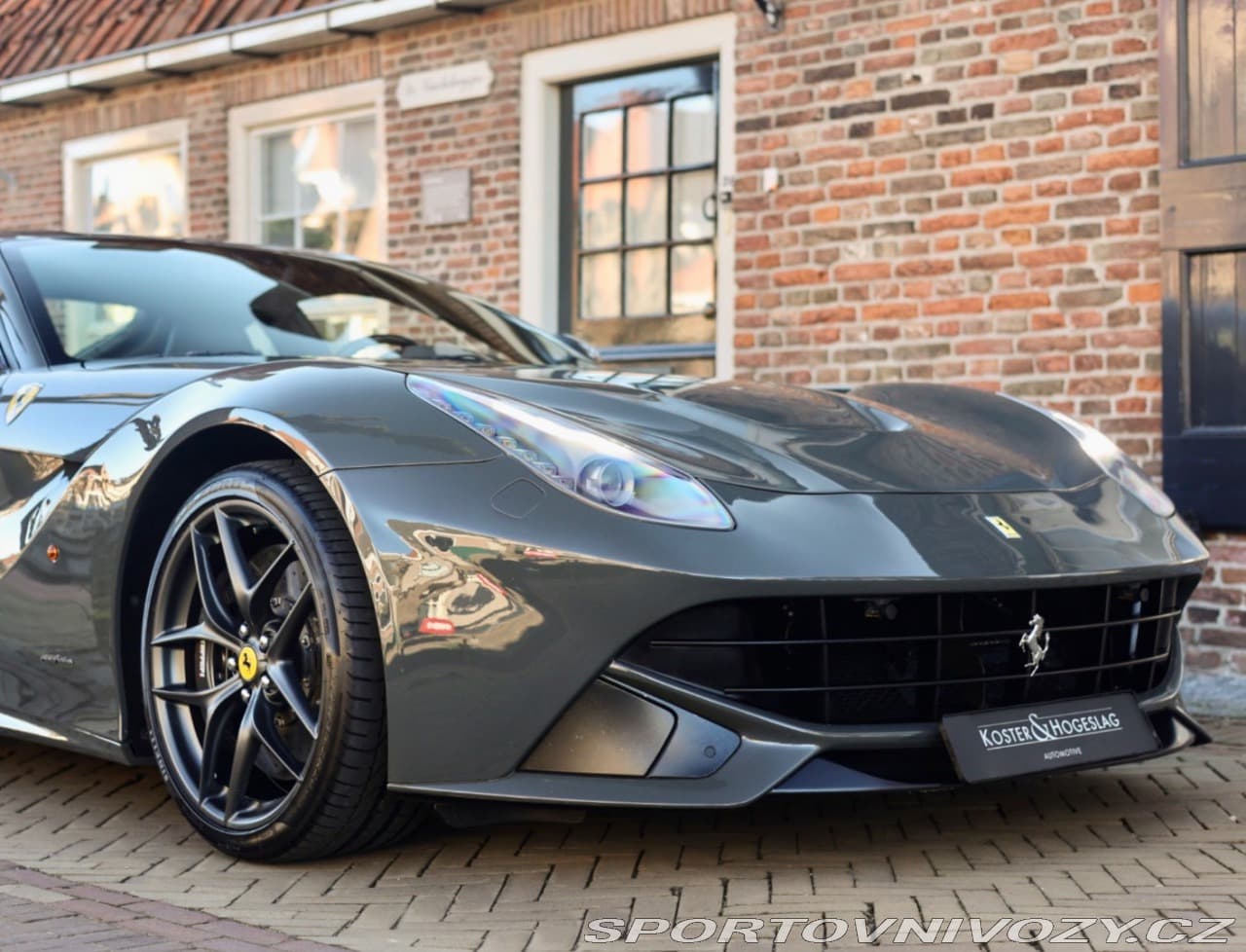 2013 Ferrari F12 - 5