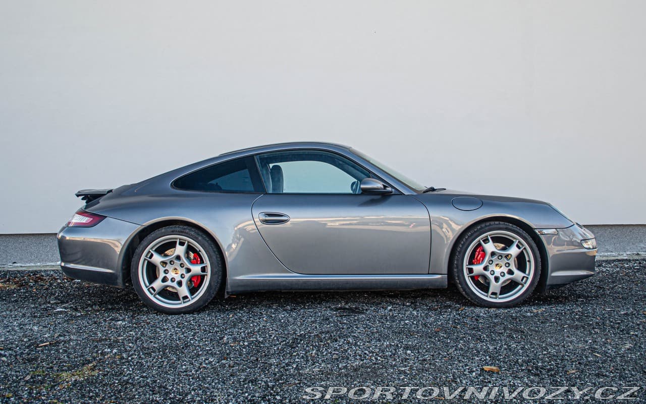 2005 Porsche 911 - 12