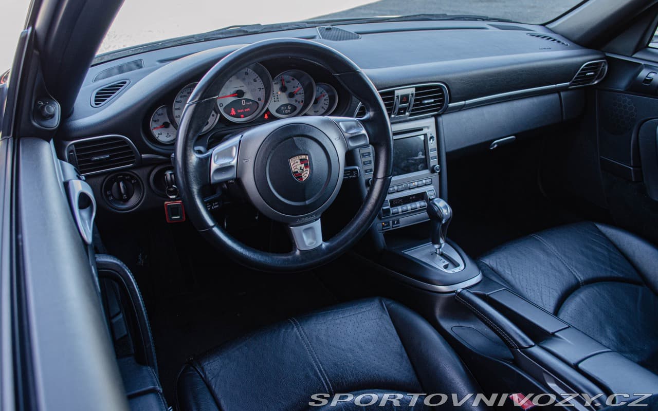 2005 Porsche 911 - 15