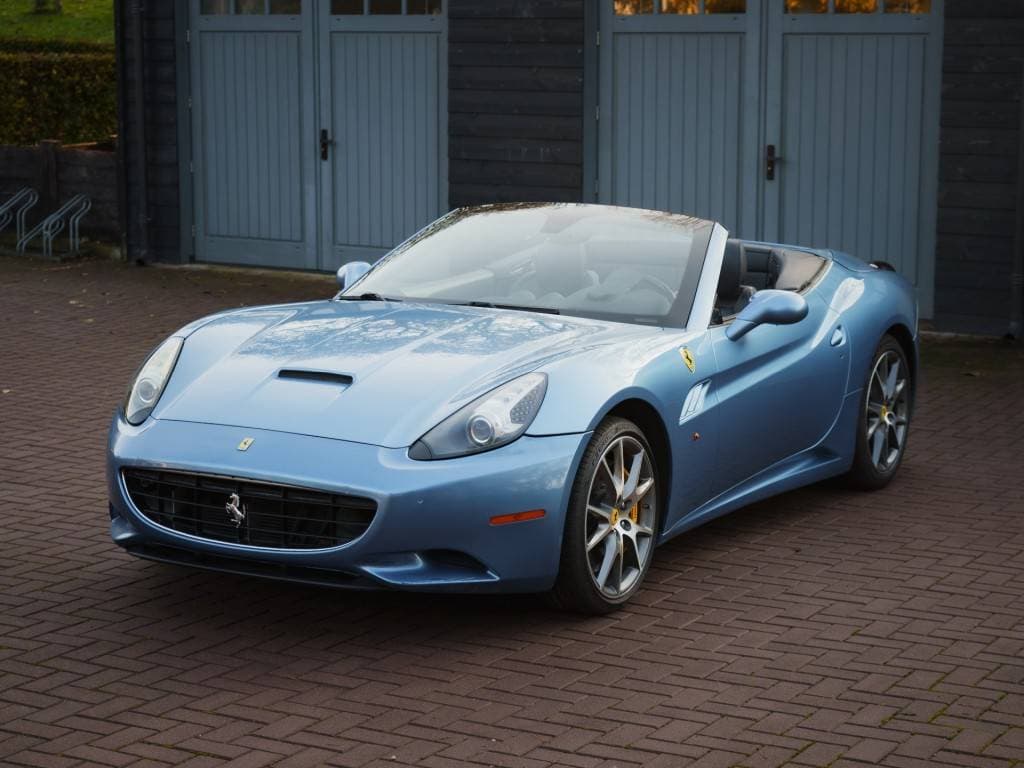 2010 Ferrari CALIFORNIA - 3