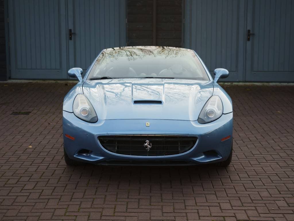 2010 Ferrari CALIFORNIA - 5