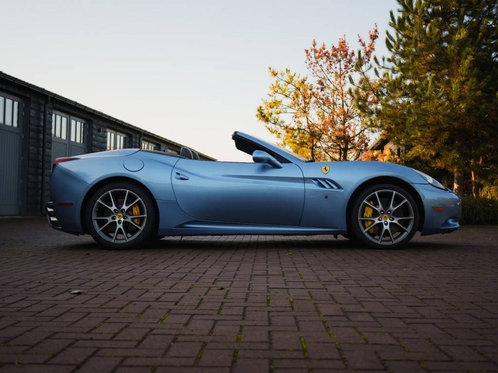 2010 Ferrari CALIFORNIA - 9