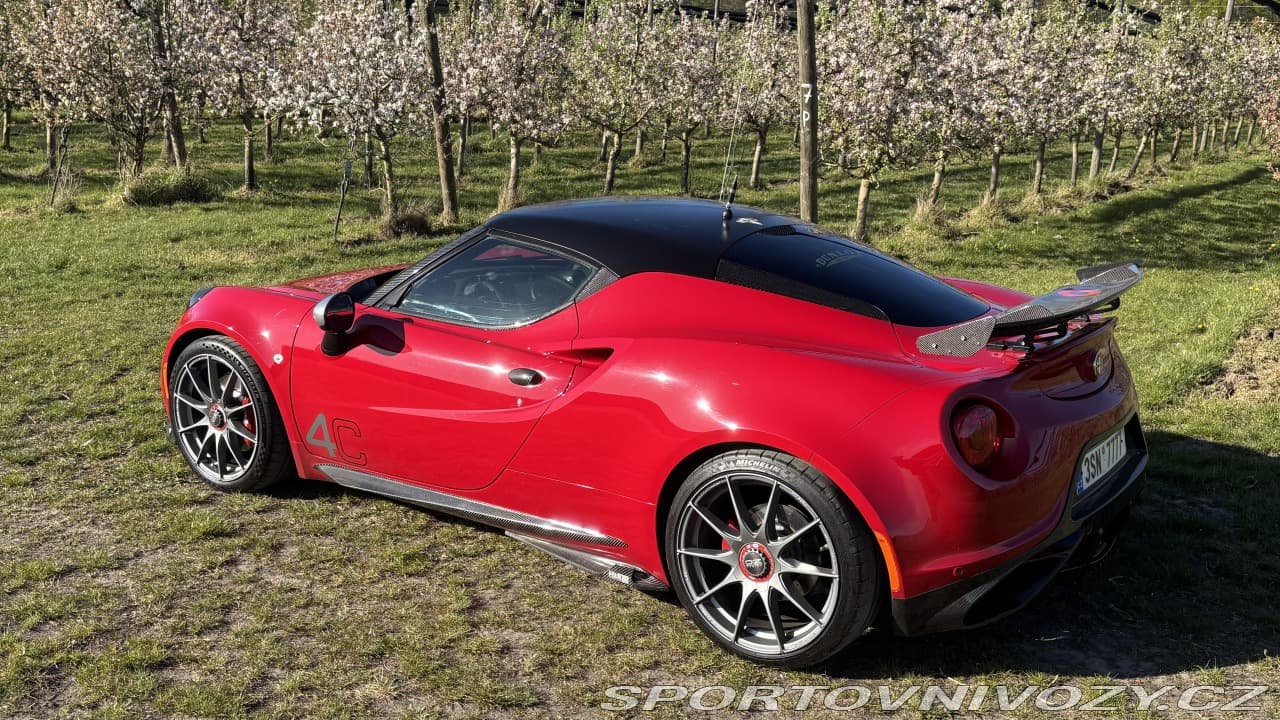 2015 Alfa Romeo 4C - 4