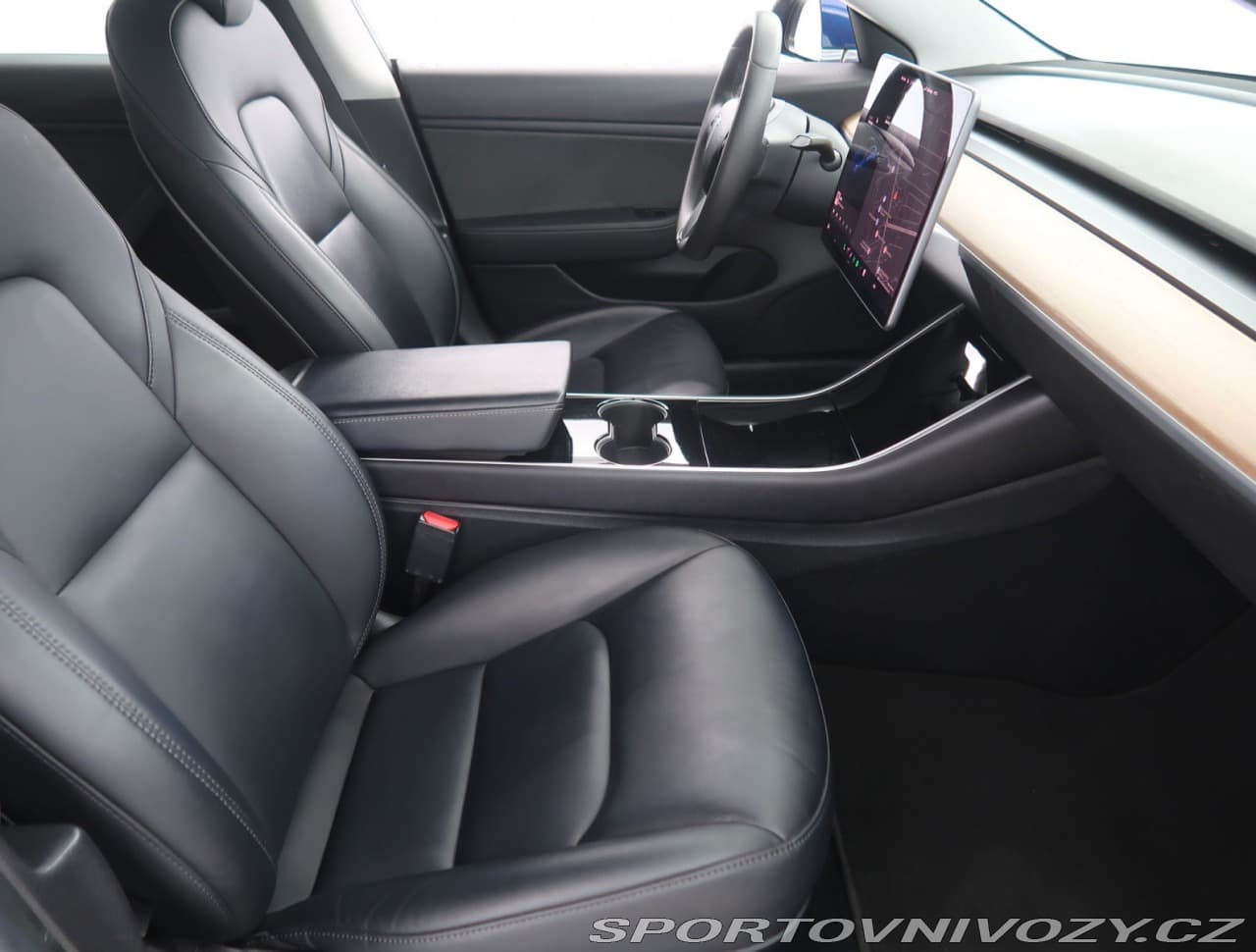 2019 Tesla MODEL 3 - 9