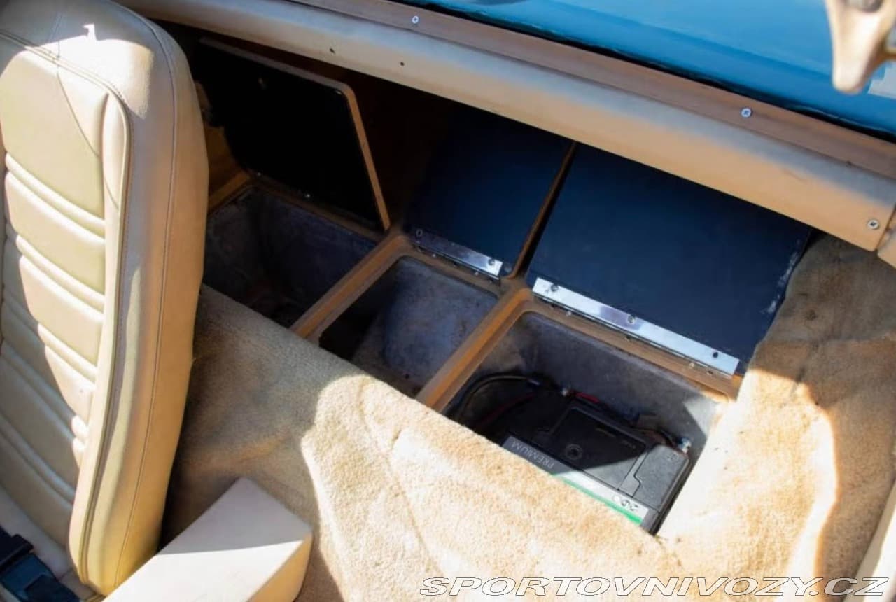1976 Chevrolet CORVETTE - 14