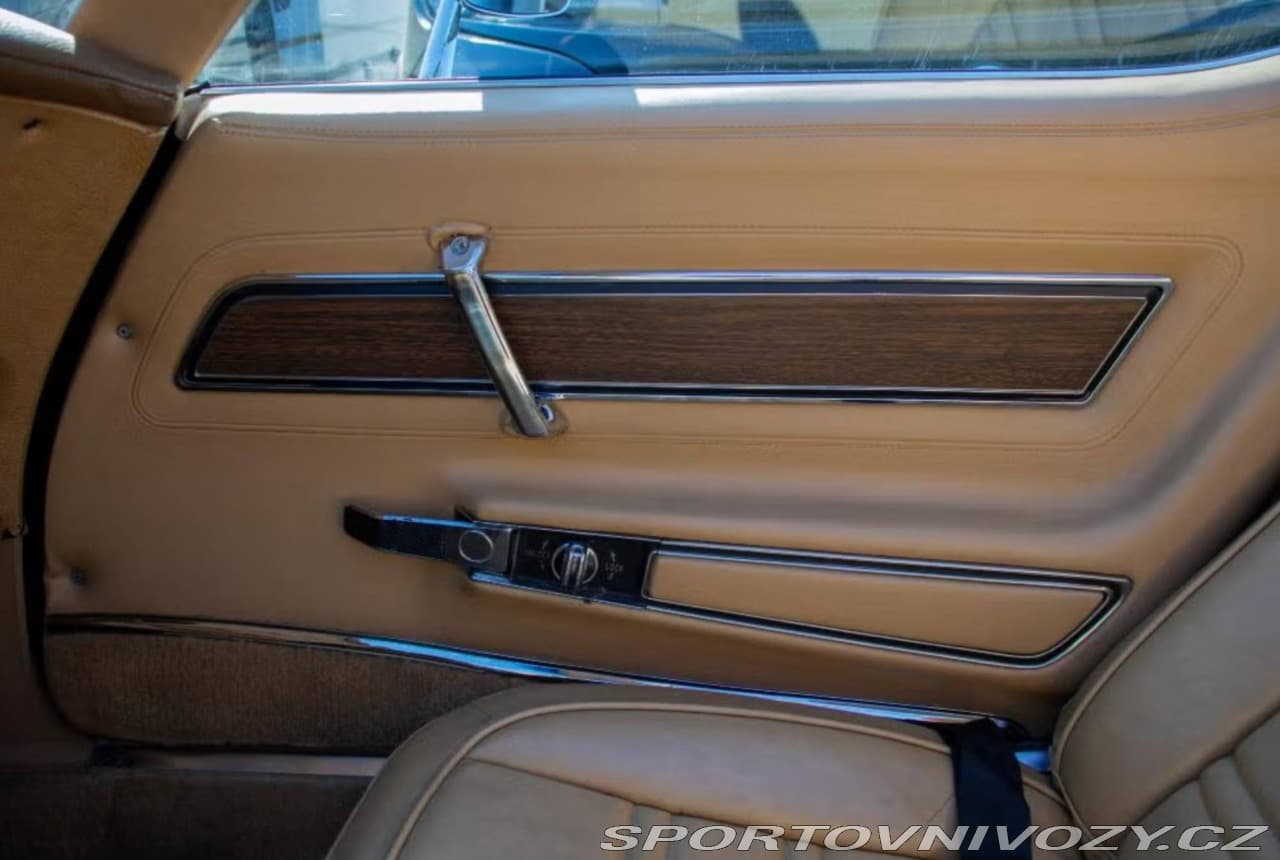 1976 Chevrolet CORVETTE - 17
