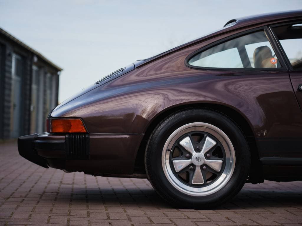 1983 Porsche 911 - 4