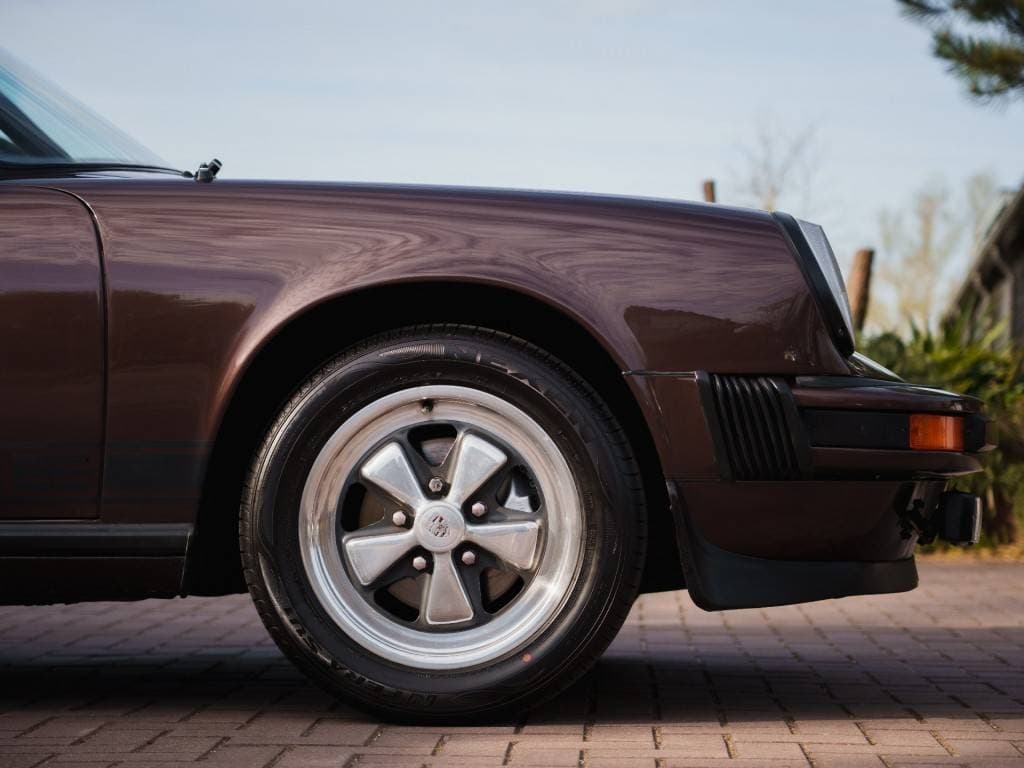 1983 Porsche 911 - 5