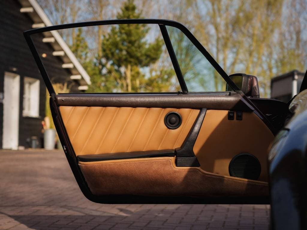 1983 Porsche 911 - 7