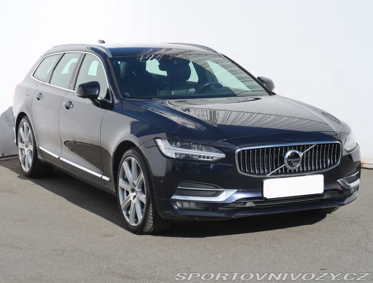 2016 Volvo V90