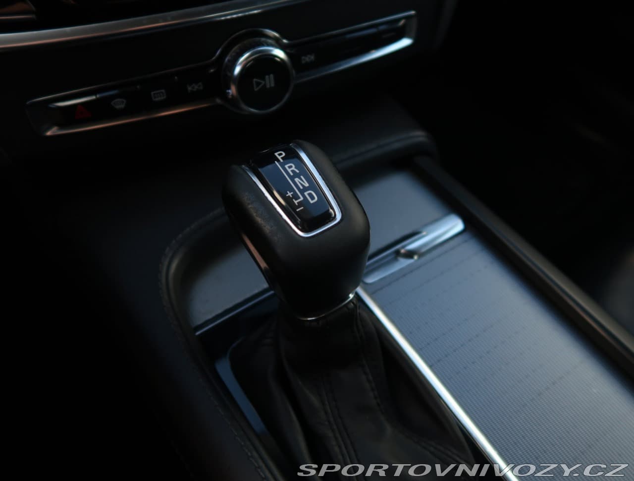 2016 Volvo V90 - 12