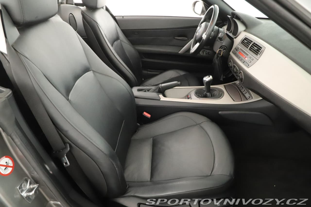 2005 BMW Z4 - 7