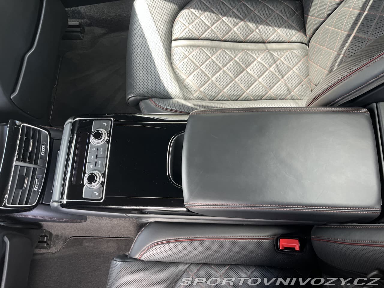 2017 Audi S8 - 14