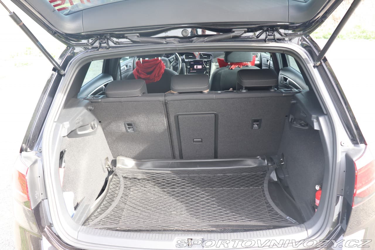 2017 Volkswagen GOLF - 16
